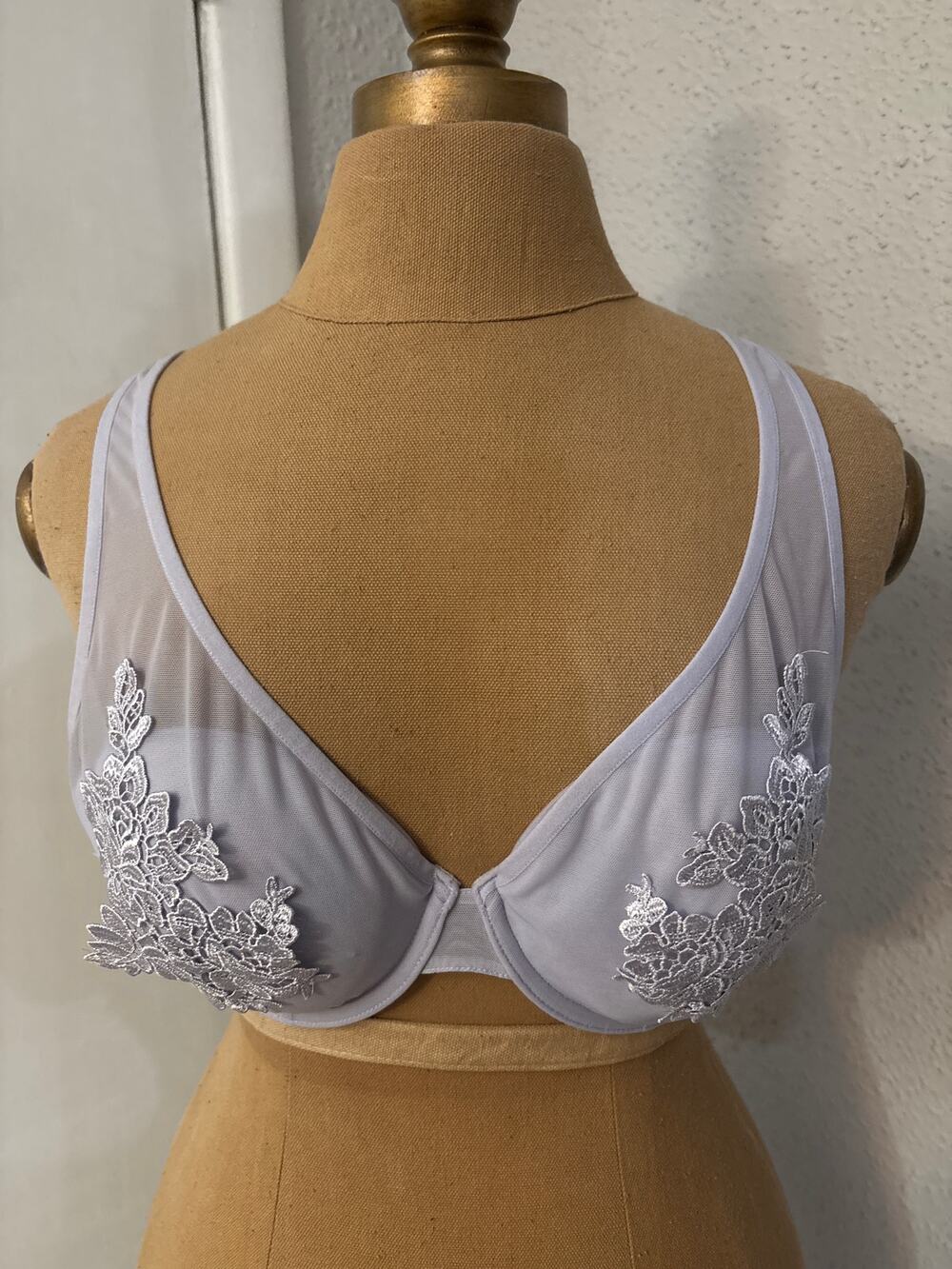 Forever 21 Lavender Floral Applique Underwire Bra 36C Coquette Girl Cozycore